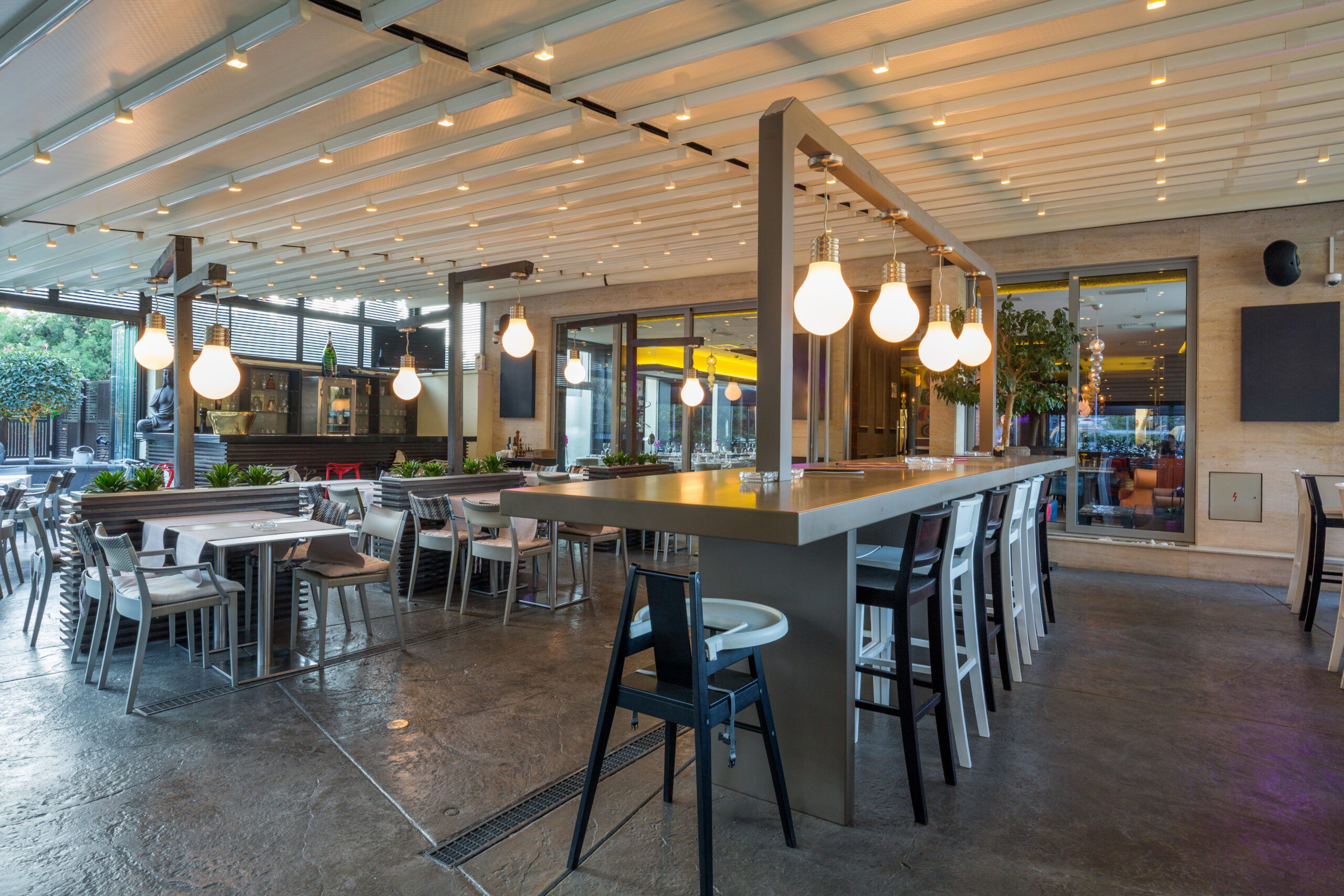 Restaurant with large open garden interior